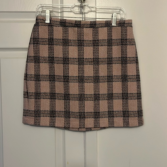 (SOLD) Wild Fable Plaid Skirt - Picture 1 of 1